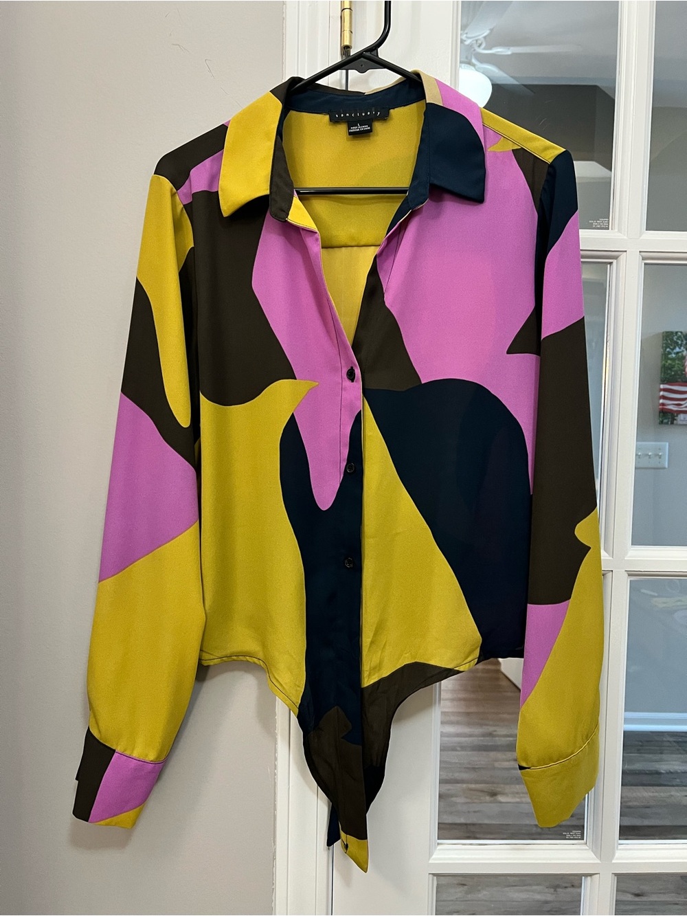 Sanctuary Abstract Colorblock Button-Down Shirt in Mustard, brown, pink & black